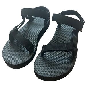 teva black midform universal sandals